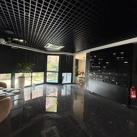 люкс Royal Grand Exclusive в 300 метрах от пляжа клеопатра Apartment
